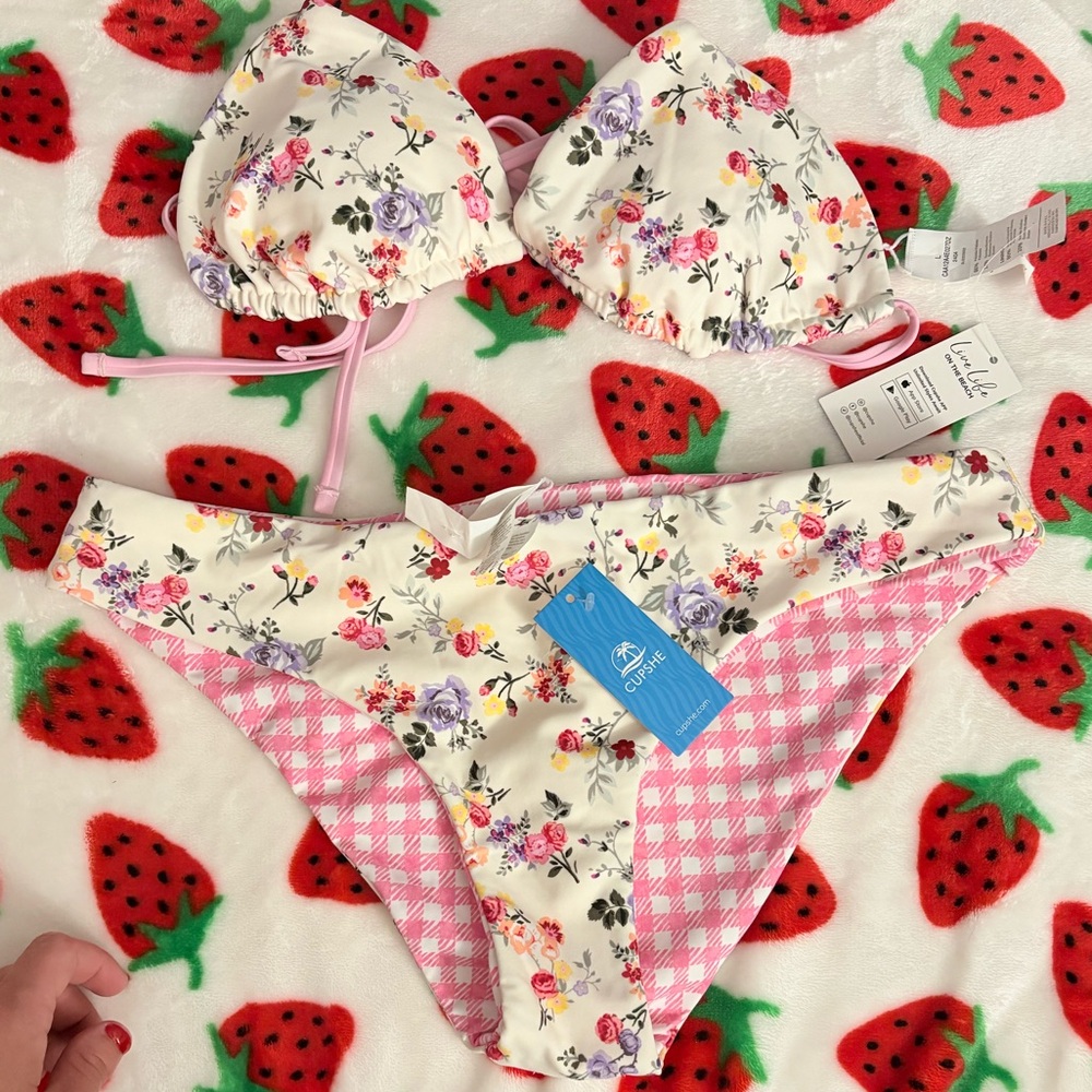 Cupshe Floral and Pink Gingham Bikini
